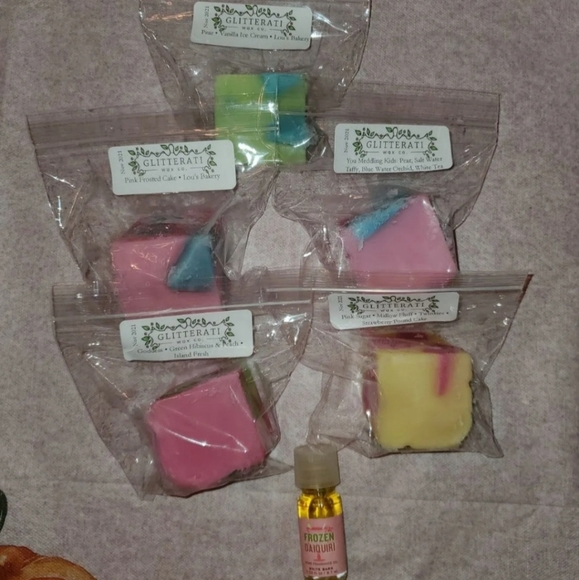 Pink - Picture 4 of 8